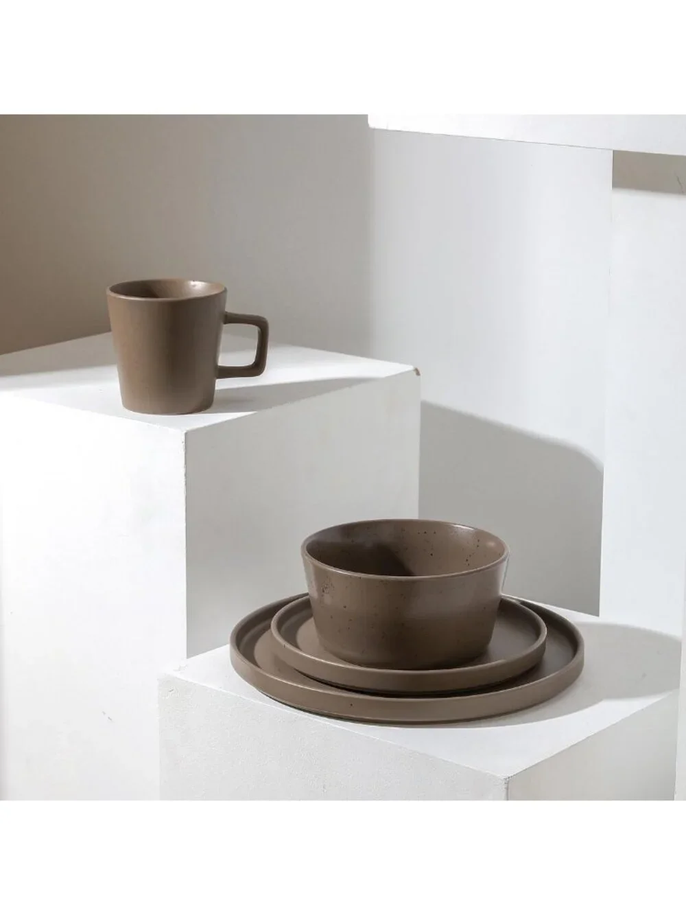 Modern Stoneware 16-Piece Dinnerware Set, Matte Brown Plates & Bowls, Service